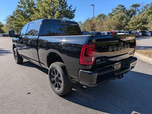 Diamond Black Crystal Pearlcoat 2026 RAM 2500 Laramie Mega Cab 4x4 6'4' Box