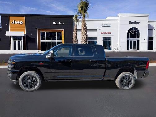 Diamond Black Crystal Pearlcoat 2026 RAM 2500 Laramie Mega Cab 4x4 6'4' Box