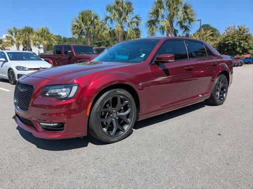 2023 Chrysler 300 Touring L