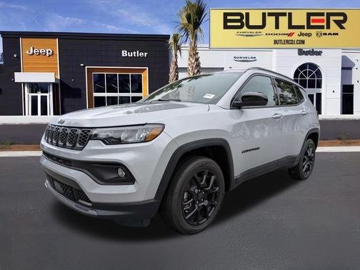 Silver Zynith Metallic Clearcoat 2026 Jeep Compass Sport