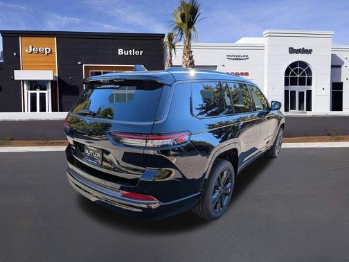 High Gloss Black 2027 Jeep Grand Cherokee L Limited