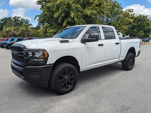 2024 RAM 2500 Tradesman Crew Cab 4x4 64' Box