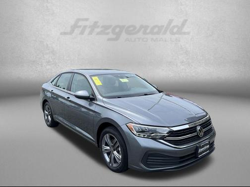 Platinum Gray Metallic 2024 Volkswagen Jetta 1.5T SE
