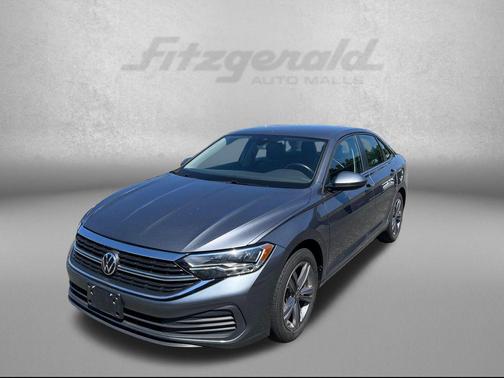 Platinum Gray Metallic 2024 Volkswagen Jetta 1.5T SE