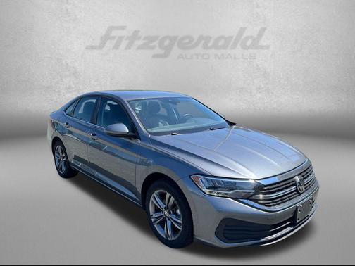 Platinum Gray Metallic 2024 Volkswagen Jetta 1.5T SE