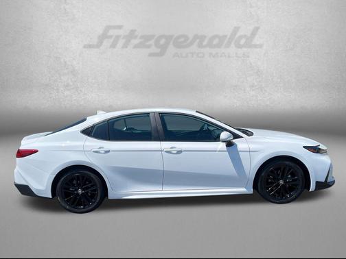 Ice Cap 2025 Toyota Camry SE