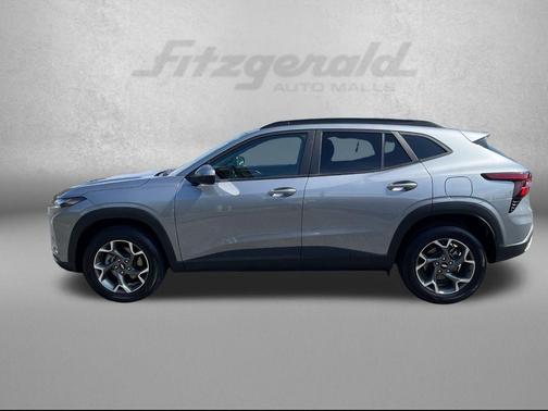 Sterling Gray Metallic 2025 Chevrolet Trax LT