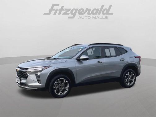 Sterling Gray Metallic 2025 Chevrolet Trax LT