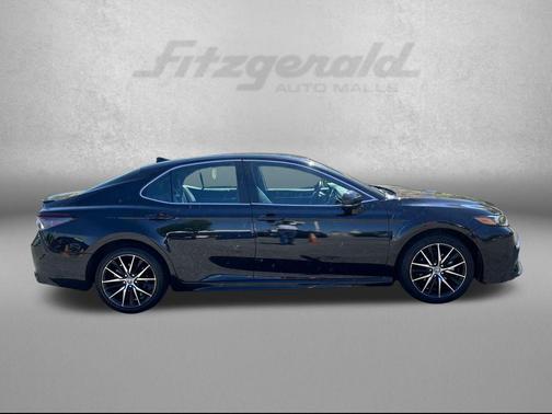 Midnight Black Metallic 2023 Toyota Camry SE