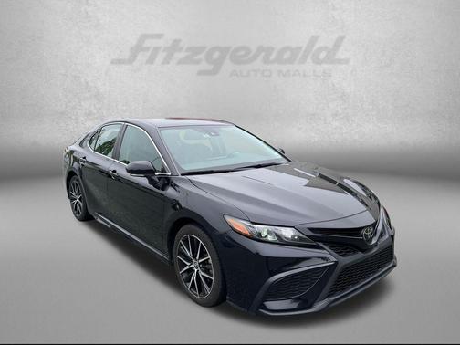 Midnight Black Metallic 2023 Toyota Camry SE