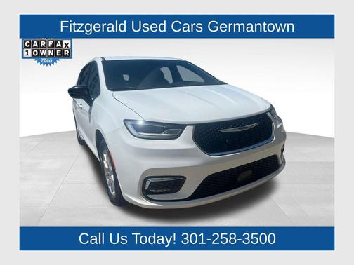 2024 Chrysler Pacifica Touring