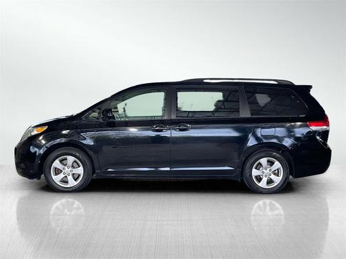 2014 Toyota Sienna LE