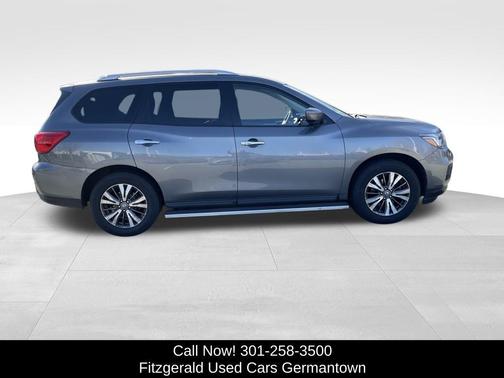 2019 Nissan Pathfinder S