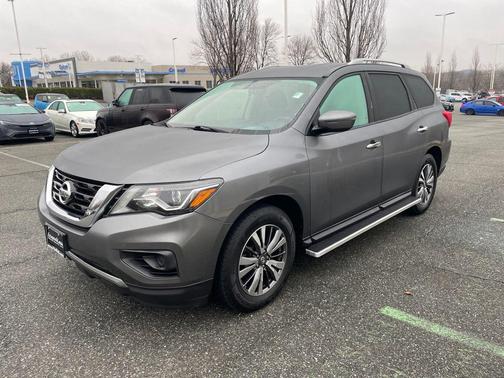 2019 Nissan Pathfinder S