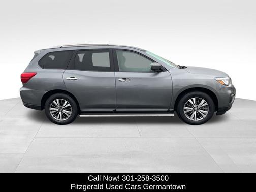 2019 Nissan Pathfinder S