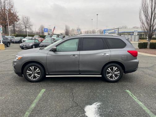 2019 Nissan Pathfinder S