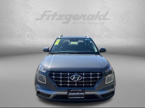 Ecotronic Gray 2025 Hyundai VENUE SEL