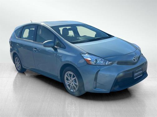 2017 Toyota Prius v Four