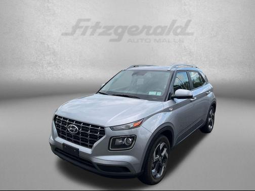 Shimmering Silver 2025 Hyundai VENUE SEL
