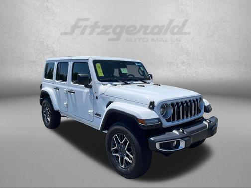Bright White Clearcoat 2025 Jeep Wrangler 4-Door Sahara 4x4