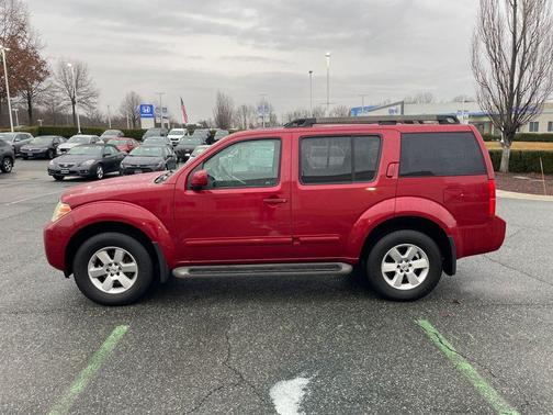 2011 Nissan Pathfinder SV