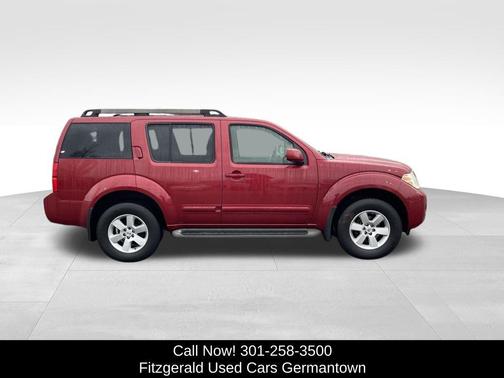 2011 Nissan Pathfinder SV