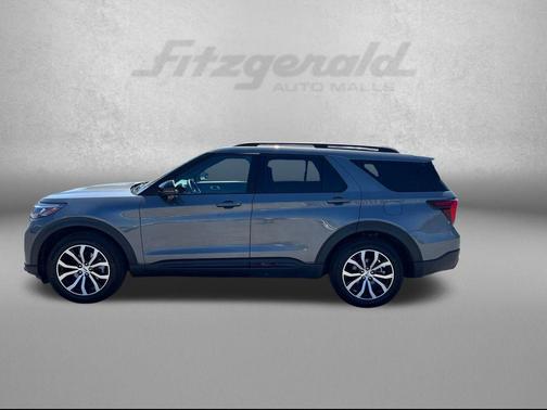 Gray Metallic 2025 Ford Explorer ST-Line