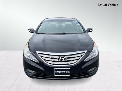 Photo 5 of 42 of 2013 Hyundai Sonata Limited