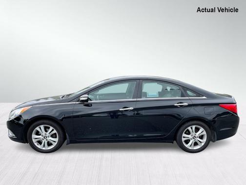 Photo 4 of 42 of 2013 Hyundai Sonata Limited