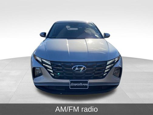 2024 Hyundai TUCSON SE