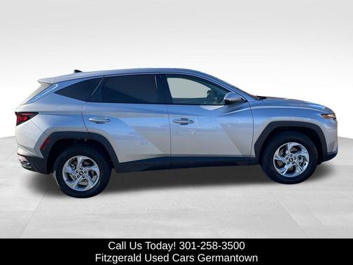 2024 Hyundai TUCSON SE