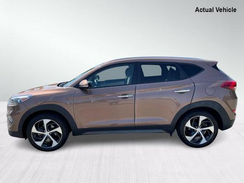 Photo 5 of 46 of 2016 Hyundai Tucson Limited