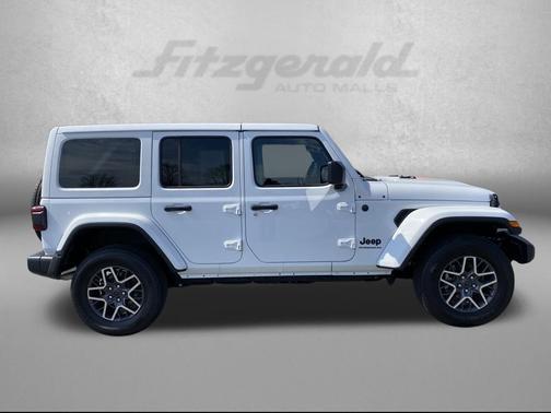 Bright White Clearcoat 2025 Jeep Wrangler 4-Door Sahara 4x4