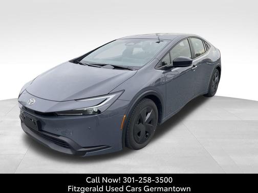 2025 Toyota Prius LE