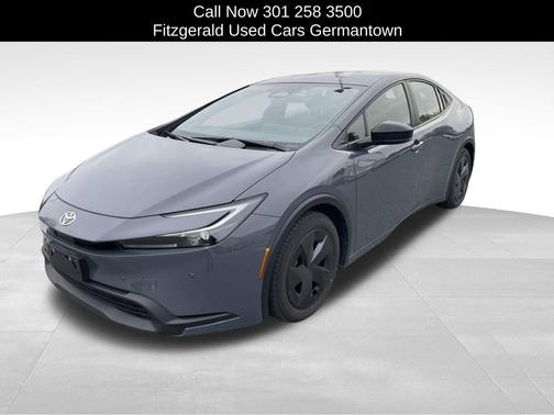 2025 Toyota Prius LE
