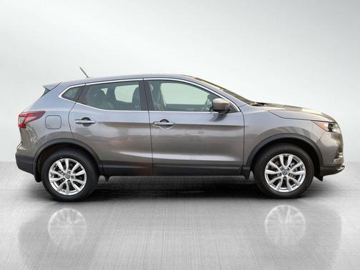 2022 Nissan Rogue Sport S