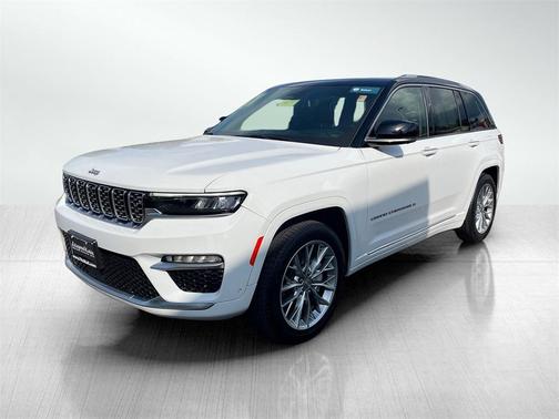 2022 Jeep Grand Cherokee Summit