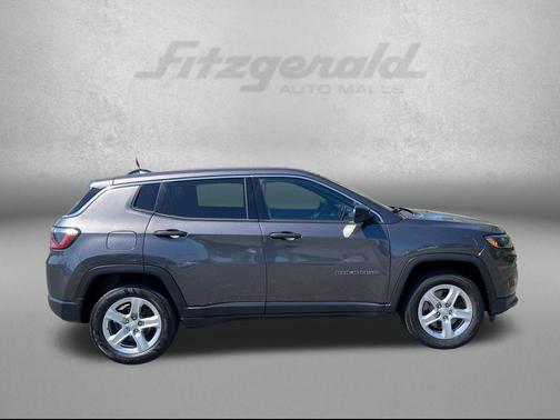 Granite Crystal Metallic Clearcoat 2023 Jeep Compass Sport