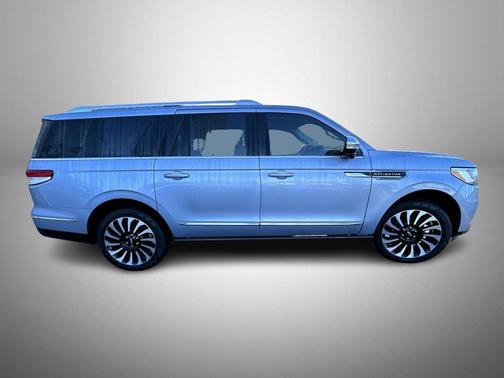 2023 Lincoln Navigator Black Label