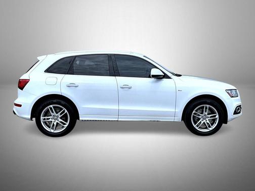 White 2015 Audi Q5 3.0T Premium Plus