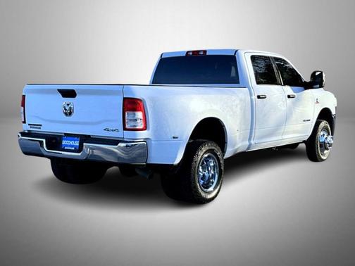 2024 RAM 3500 Big Horn Crew Cab 4x4 8' Box