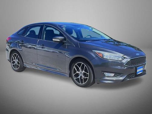 Magnetic 2015 Ford Focus SE