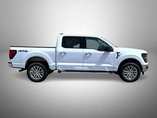 Oxford White 2026 Ford F-150 XLT