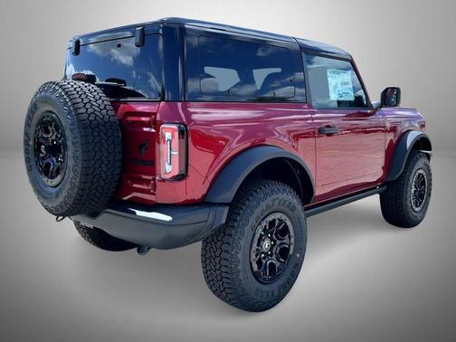 Ruby Red Metallic Tinted Clearcoat 2026 Ford Bronco Badlands