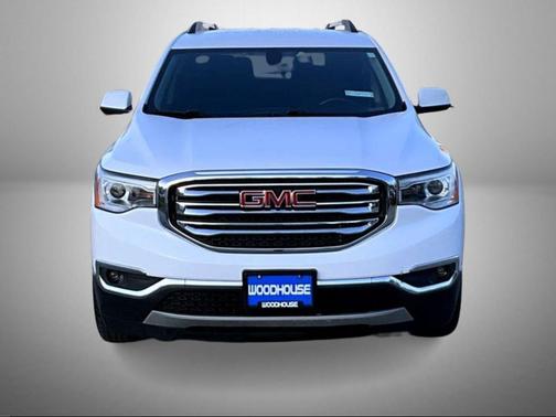 Summit White 2018 GMC Acadia SLE-2