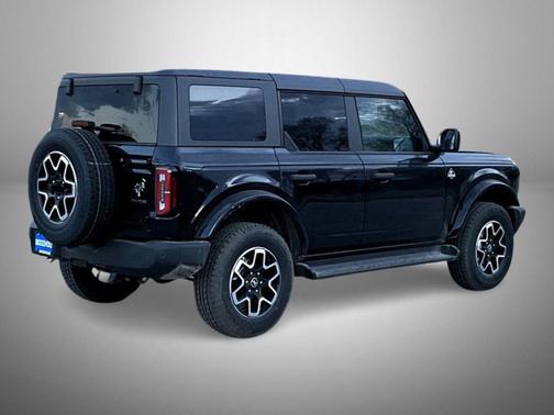 Shadow Black 2026 Ford Bronco Outer Banks