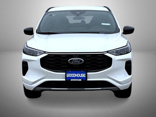 Star White Metallic Tri-Coat 2023 Ford Escape ST-Line