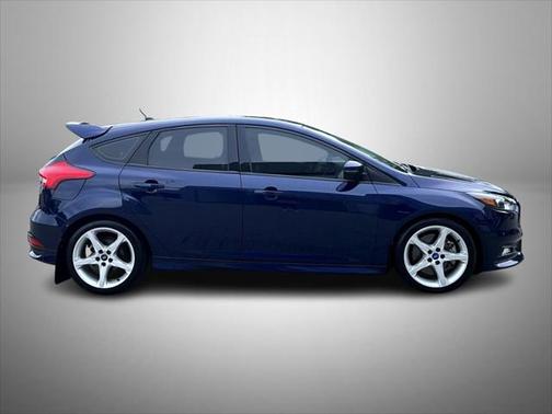 2017 Ford Focus ST