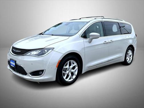 2020 Chrysler Pacifica Touring-L Plus