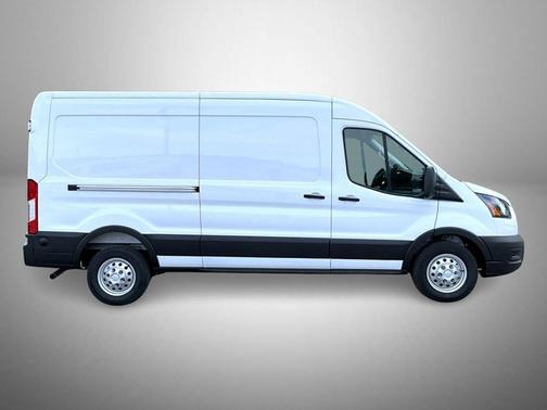 Oxford White 2026 Ford Transit-250 Base